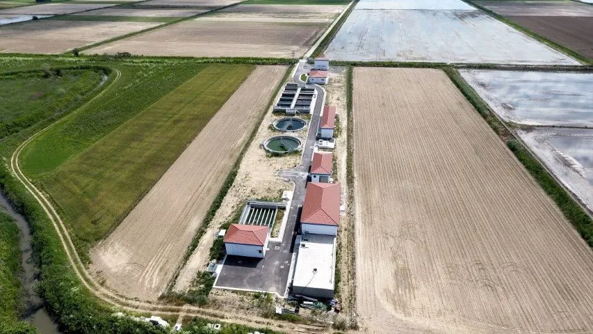 Δεξαμενές της μονάδας επεξεργασίας λυμάτων Χαλκηδόνας